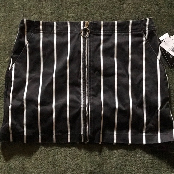 Volcom Striped Frochickie Skirt M - Picture 2 of 3